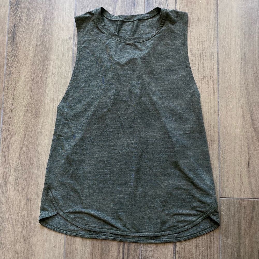 Lululemon workout tank
